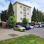 Beke Sziget Otel Komló
