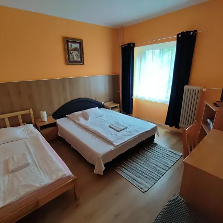 Beke Sziget 酒店 Komló