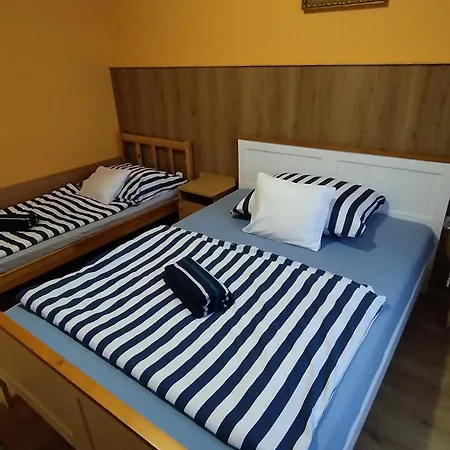 Beke Sziget Komló